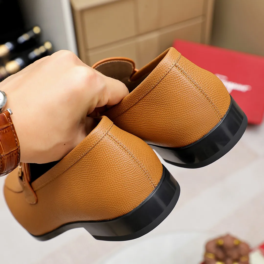 Men's shoes 💰600 🕷🕷🐂【Ferragamo】 Popular fashion casual shoes🇨🇳Official website counter 1:1 production, original mold opening💯Good quality can be seen, imported high-end first-layer pebbled calfskin, water-dyed🐂leather lining🌿very clear texture, high-quality waterproof, non-slip and wear-resistant outsole🎋high quality and low price, truly handmade🍓, 5 colors available! Code number 38-44 (45. To be customized)